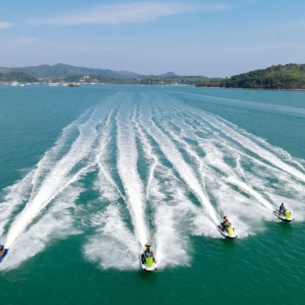 phuket : jetski seadoo 1630cc 4 heures 50km 6 iles
