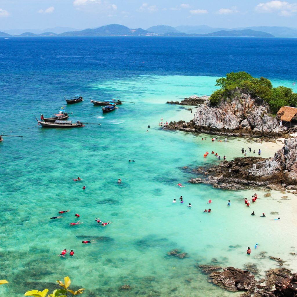 Phuket : une journée  maya bay/don phi phi Kay Island   snorkeling + transfert hotel + buffet repas