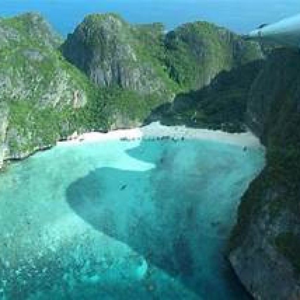 Phuket : une journée  maya bay/don phi phi Kay Island   snorkeling + transfert hotel + buffet repas