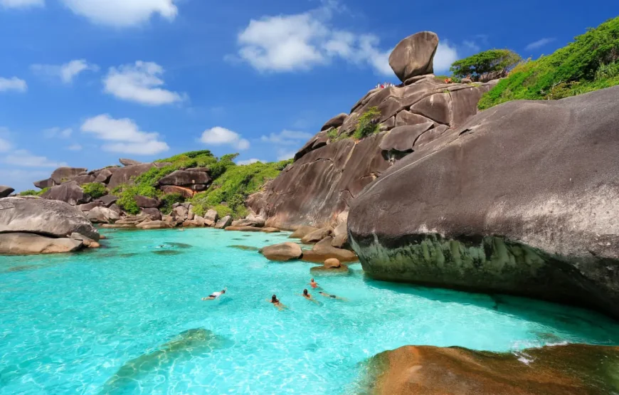depuis Phuket 1 JOUR – ÎLES SIMILAN (4 ÎLES) TRANSFERT REPAS ASSURRANCE INCLUS