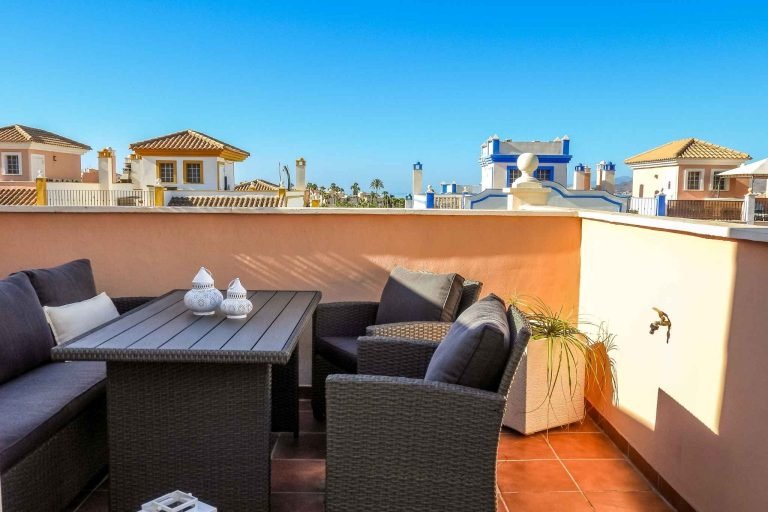 Casa Lodelia – Maison avec solarium vue mer, proche des plages