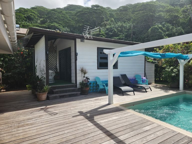 Bungalow climatisé, avec piscine dans jardin tropical