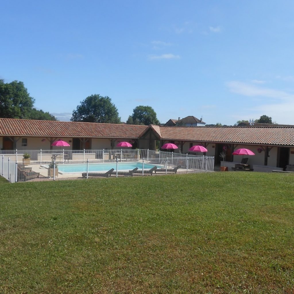 Gîte avec piscine Périgord vert